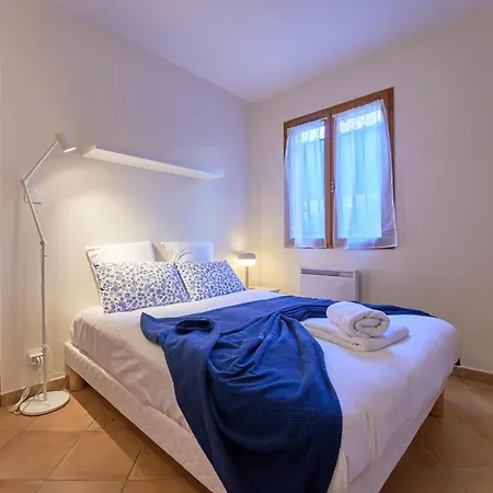 Escapade A Six-fours - Plage, Terrasse & Parking Apartment *